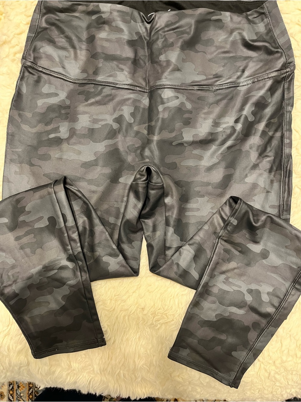 DG2 by Diane Gilman Black & Gray Camo High-Rise Leggings